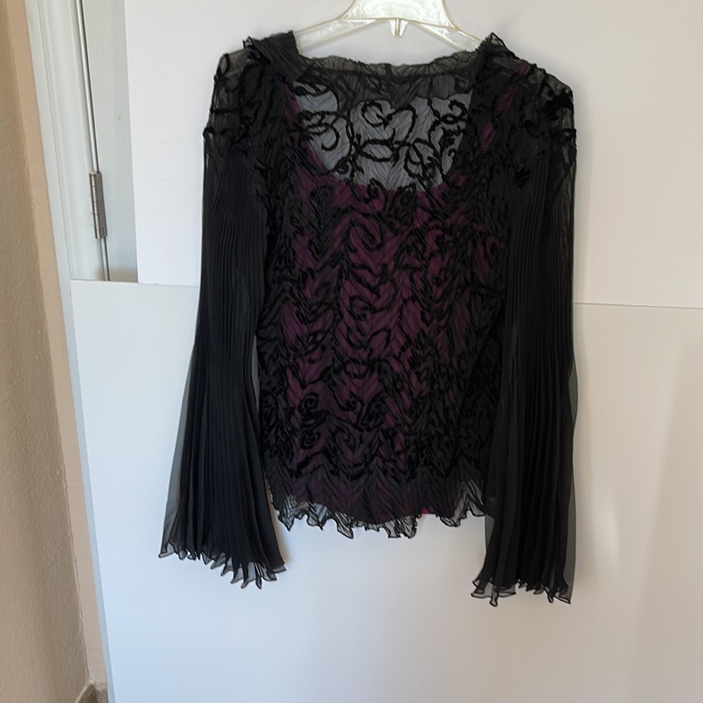 ❤️‍🩹SALE‼️75% OFF‼️ CACHE Sheer Open Front Overlapping Blouse Long Bell Sleeves - Picture 4 of 7